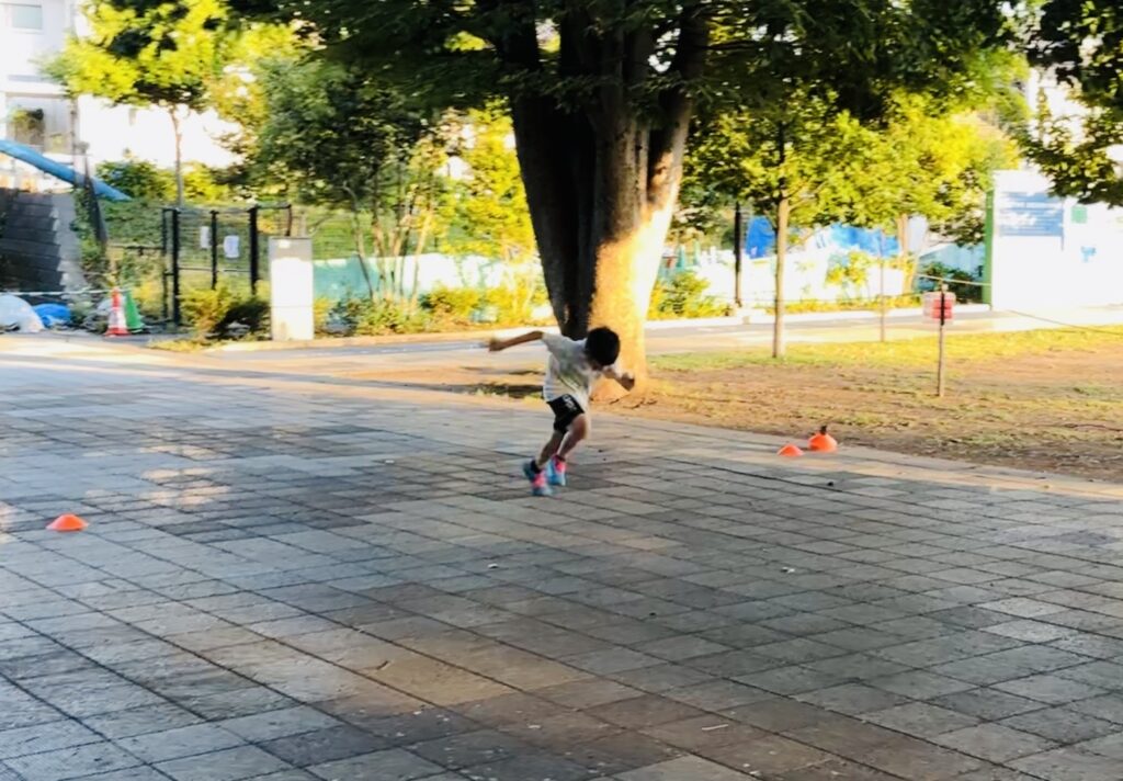 運動会で速く走るには？小学生の徒競走・かけっこが変わる「走り方」のコツと本当の近道
